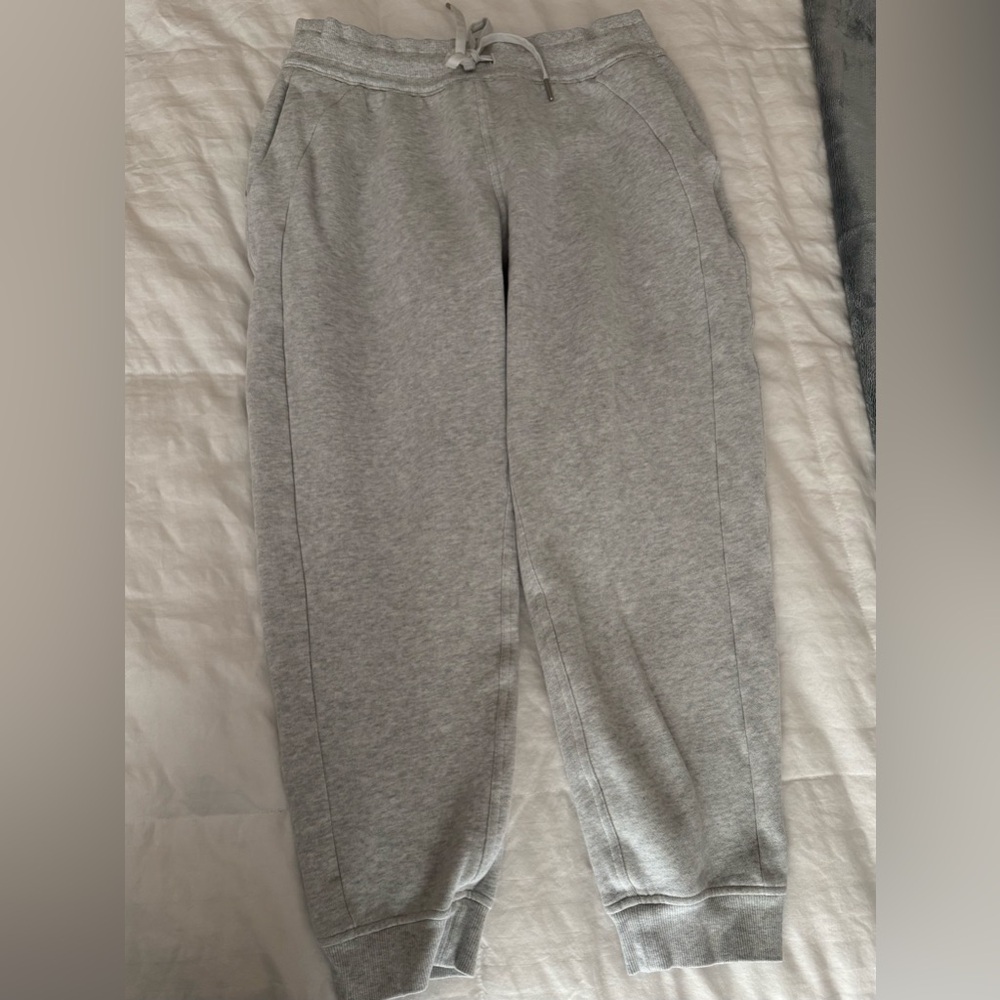Lululemon Scuba High-Rise Jogger